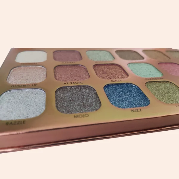 ME-ON PHOTOFACE Diamond Eyeshadow Palette – 002 close up shots